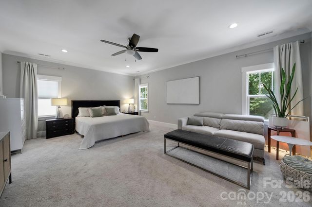 3015 Commonwealth Avenue, Charlotte, NC 28205