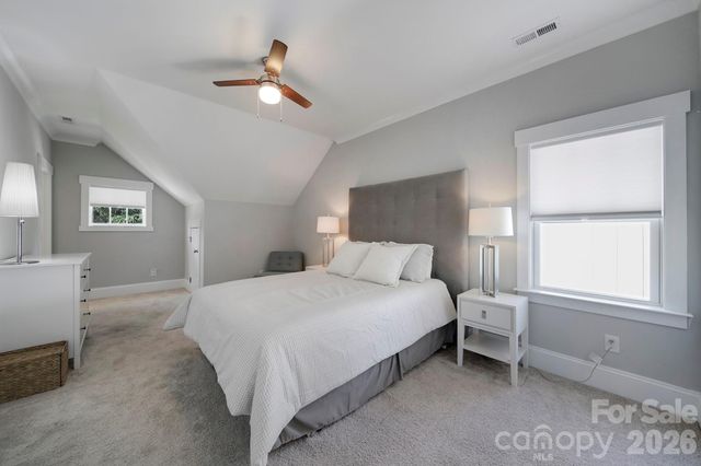 3015 Commonwealth Avenue, Charlotte, NC 28205