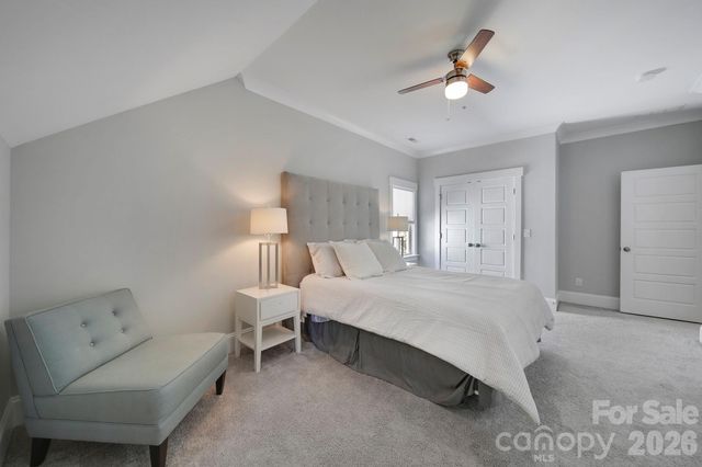 3015 Commonwealth Avenue, Charlotte, NC 28205