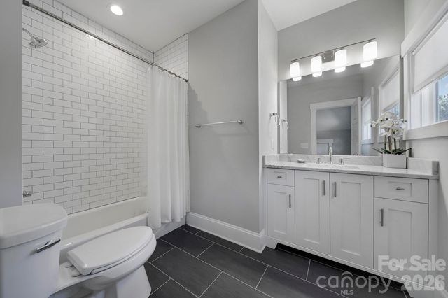 3015 Commonwealth Avenue, Charlotte, NC 28205