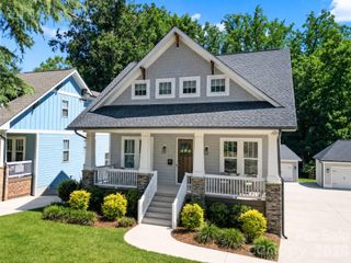 3015 Commonwealth Avenue, Charlotte, NC 28205