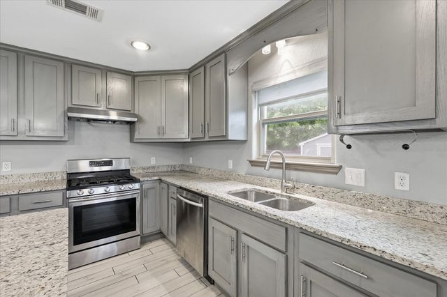 1804 Glenmore Avenue, Fort Worth, TX 76102