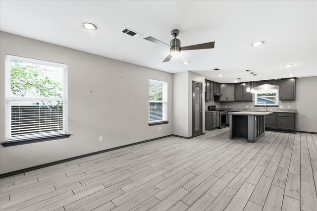 1804 Glenmore Avenue, Fort Worth, TX 76102