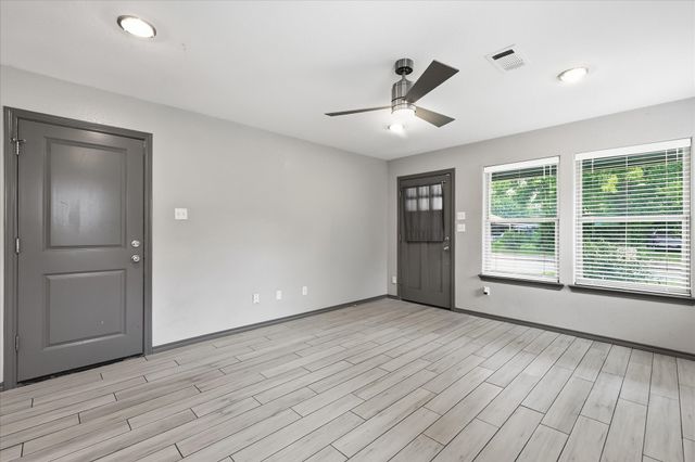 1804 Glenmore Avenue, Fort Worth, TX 76102