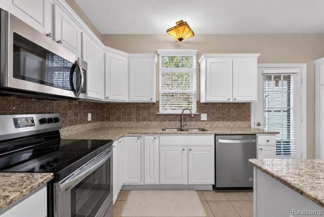 11693 Squiers Boulevard, Utica, MI 48315