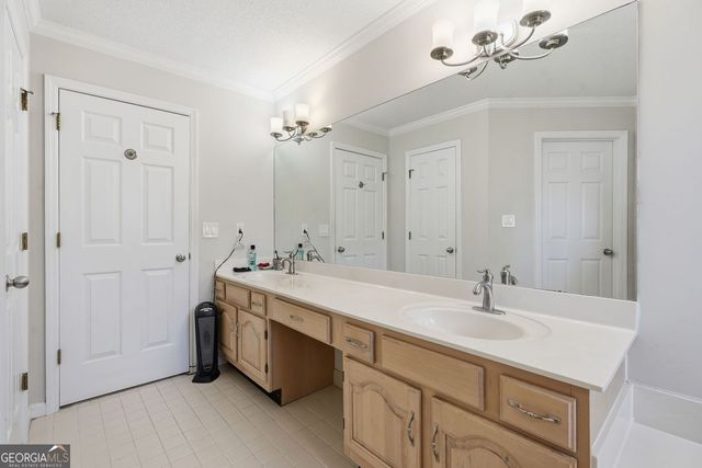 2940 Summit Drive, Jonesboro, GA 30236