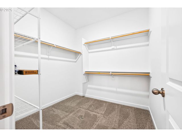 713 TIGERLILY St, Silverton, OR 97381