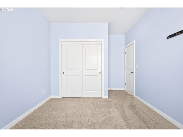 713 TIGERLILY St, Silverton, OR 97381