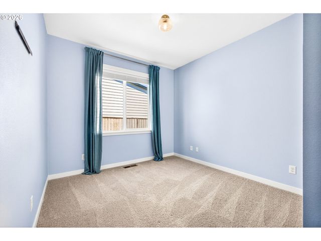 713 TIGERLILY St, Silverton, OR 97381