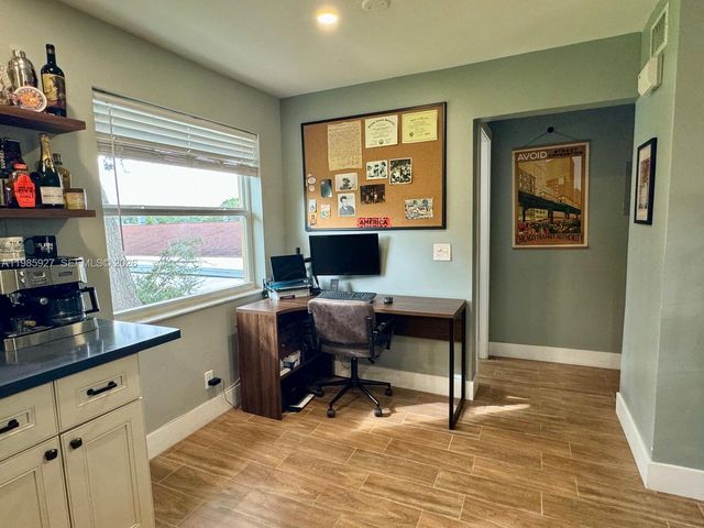 2840 Taylor St 28, Hollywood, FL 33020