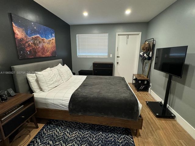 2840 Taylor St 28, Hollywood, FL 33020