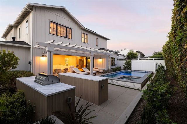 1423 Mariners, Newport Beach, CA 92660