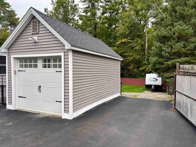 158 E Main Street, Hampstead, NH 03826