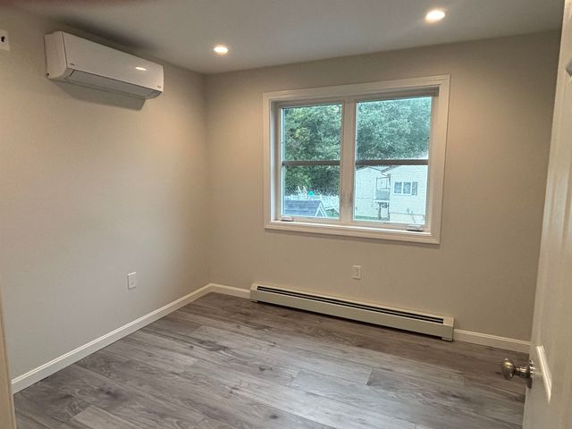 158 E Main Street, Hampstead, NH 03826