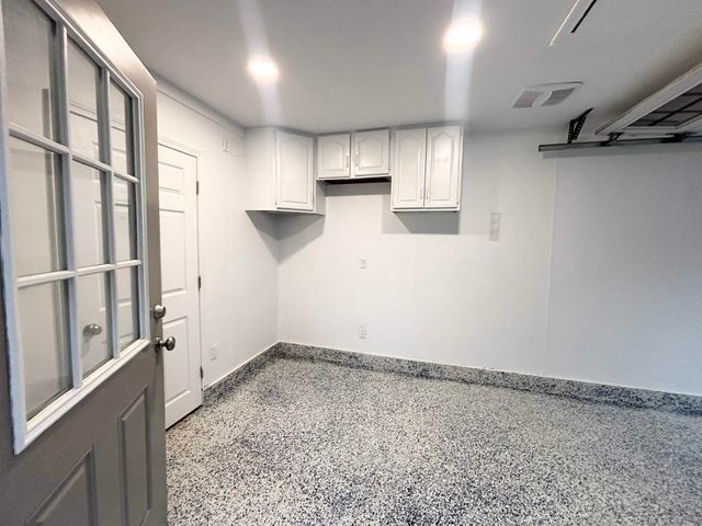 158 E Main Street, Hampstead, NH 03826