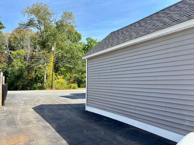 158 E Main Street, Hampstead, NH 03826