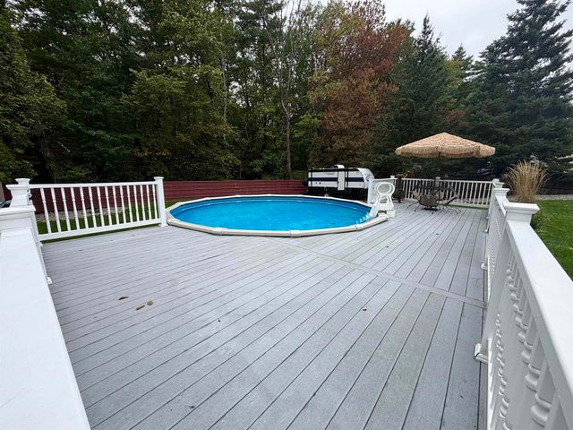 158 E Main Street, Hampstead, NH 03826