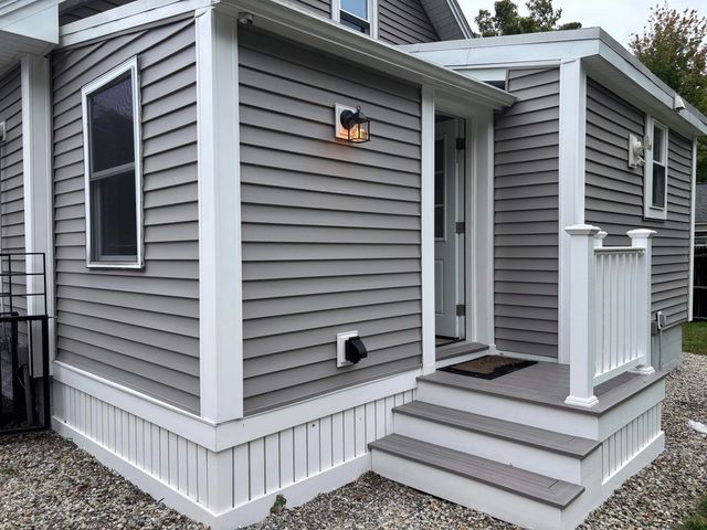 158 E Main Street, Hampstead, NH 03826