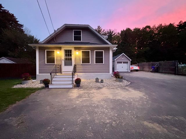 158 E Main Street, Hampstead, NH 03826