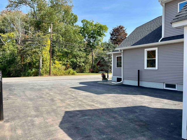 158 E Main Street, Hampstead, NH 03826