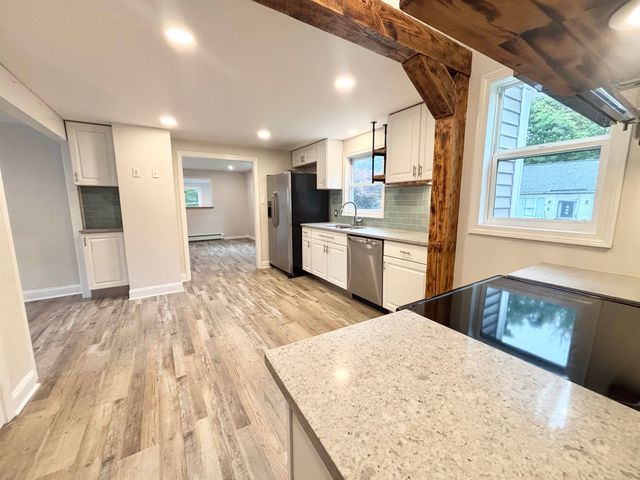 158 E Main Street, Hampstead, NH 03826
