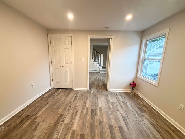 158 E Main Street, Hampstead, NH 03826