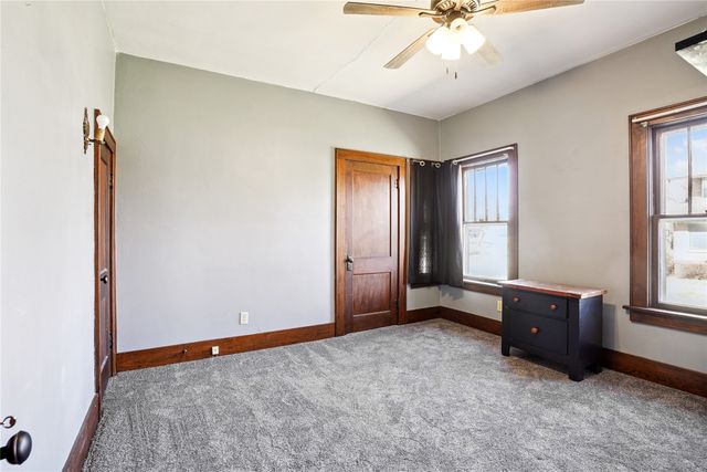 340 NE Cherry Avenue, Earlham, IA 50072