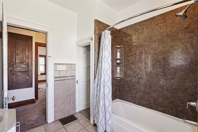 340 NE Cherry Avenue, Earlham, IA 50072