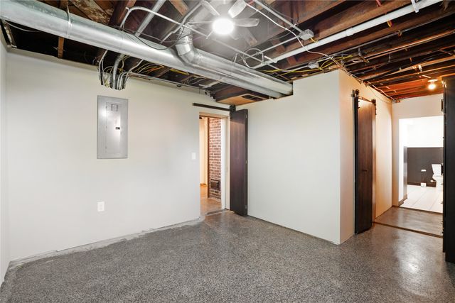 340 NE Cherry Avenue, Earlham, IA 50072