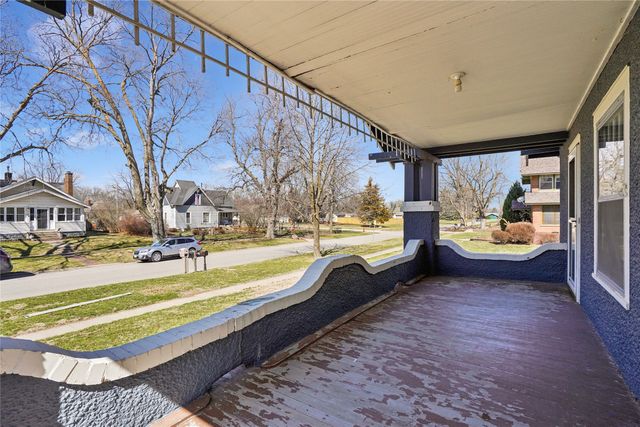 340 NE Cherry Avenue, Earlham, IA 50072