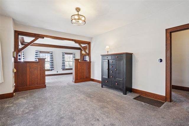 340 NE Cherry Avenue, Earlham, IA 50072