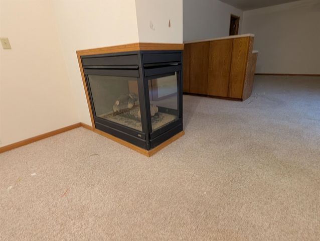 402 Pine Ridge Dr, Salina, KS 67401