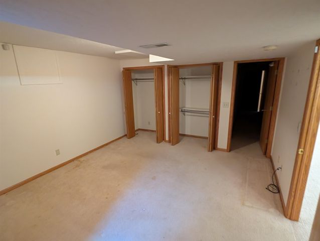 402 Pine Ridge Dr, Salina, KS 67401