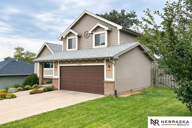 3209 Meghan Drive, Bellevue, NE 68123