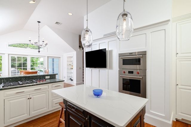 20 Nichols Rd, Cohasset, MA 02025