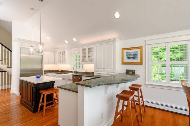 20 Nichols Rd, Cohasset, MA 02025