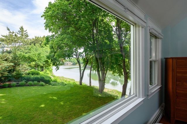 20 Nichols Rd, Cohasset, MA 02025