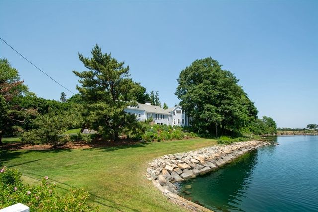 20 Nichols Rd, Cohasset, MA 02025