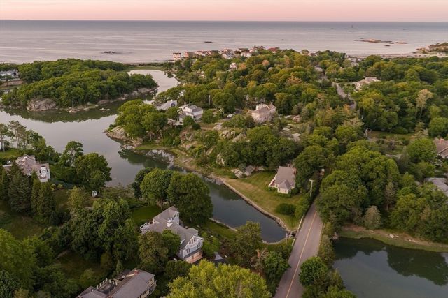 20 Nichols Rd, Cohasset, MA 02025