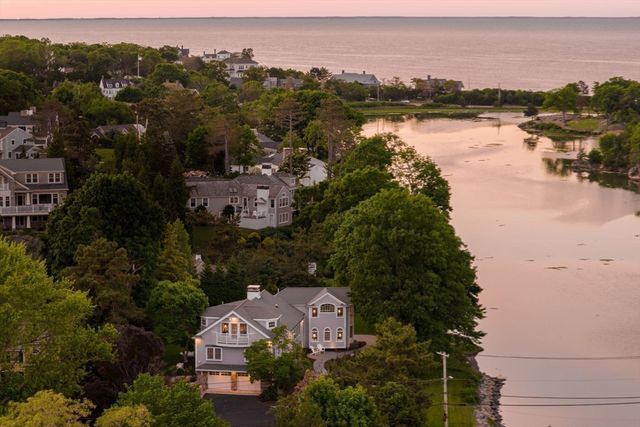 20 Nichols Rd, Cohasset, MA 02025