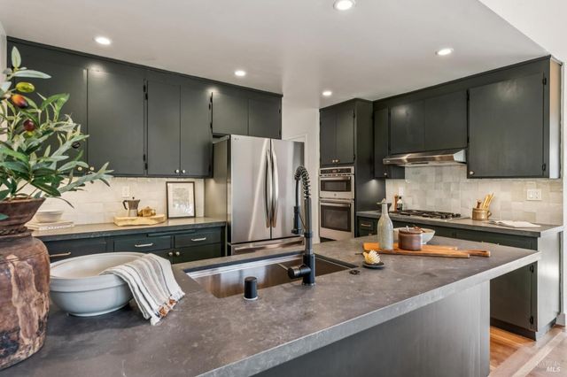 120 E Manor Dr, Mill Valley, CA 94941