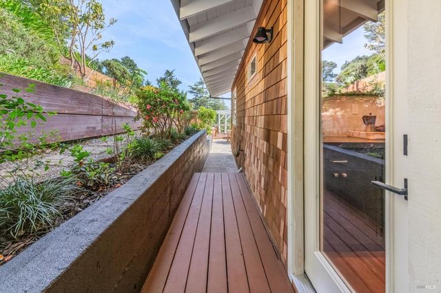 120 E Manor Dr, Mill Valley, CA 94941