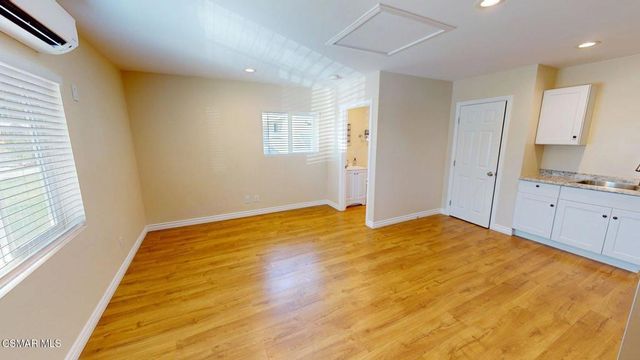19153 Sylvan Street, Tarzana, CA 91335