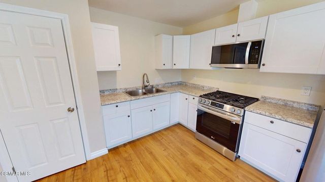 19153 Sylvan Street, Tarzana, CA 91335