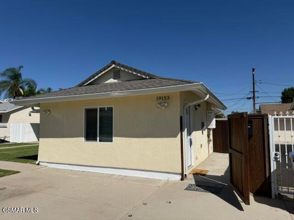 19153 Sylvan Street, Tarzana, CA 91335