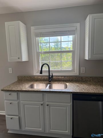 4728 NW Lumary Drive NW, Huntsville, AL 35810
