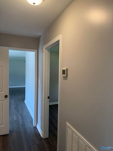 4728 NW Lumary Drive NW, Huntsville, AL 35810