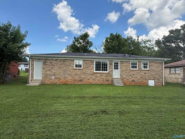 4728 NW Lumary Drive NW, Huntsville, AL 35810