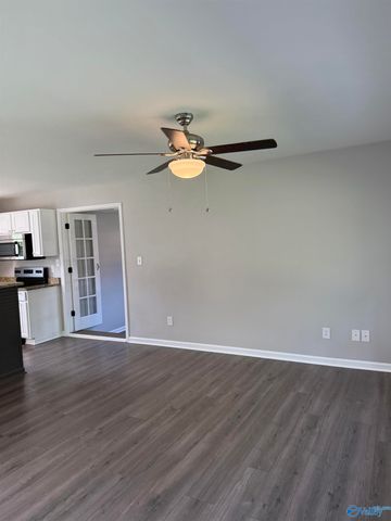 4728 NW Lumary Drive NW, Huntsville, AL 35810