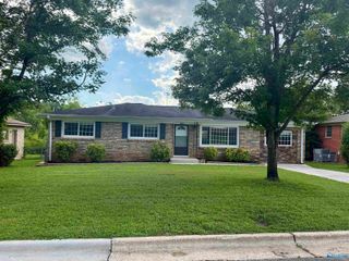 4728 NW Lumary Drive NW, Huntsville, AL 35810